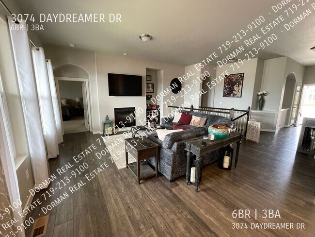 Building Photo - 3074 Daydreamer Dr