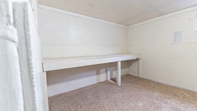 Building Photo - 725 N 10th Ave