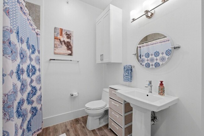 Building Photo - 15260 TX-105