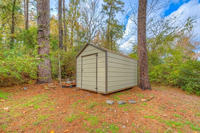 Building Photo - 204 S Pitzer St