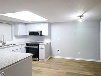 Building Photo - 102 Westcliff Cir