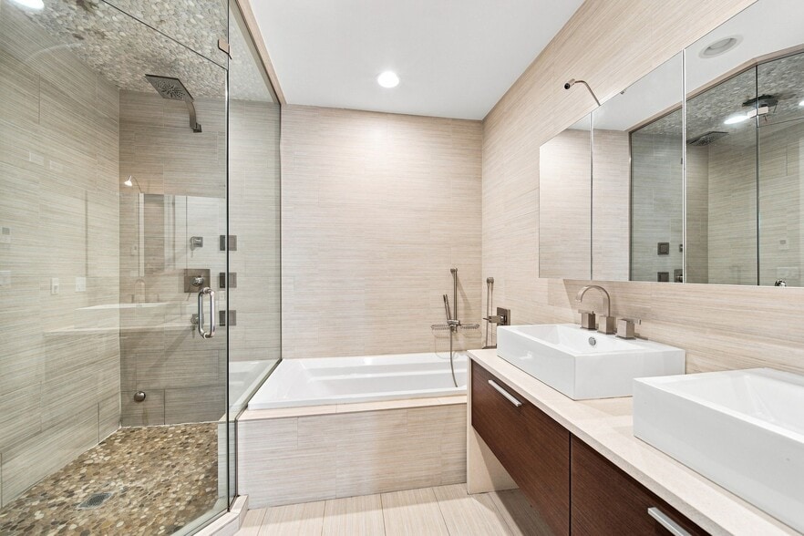 Primary Bath - 815 N Ashland Ave