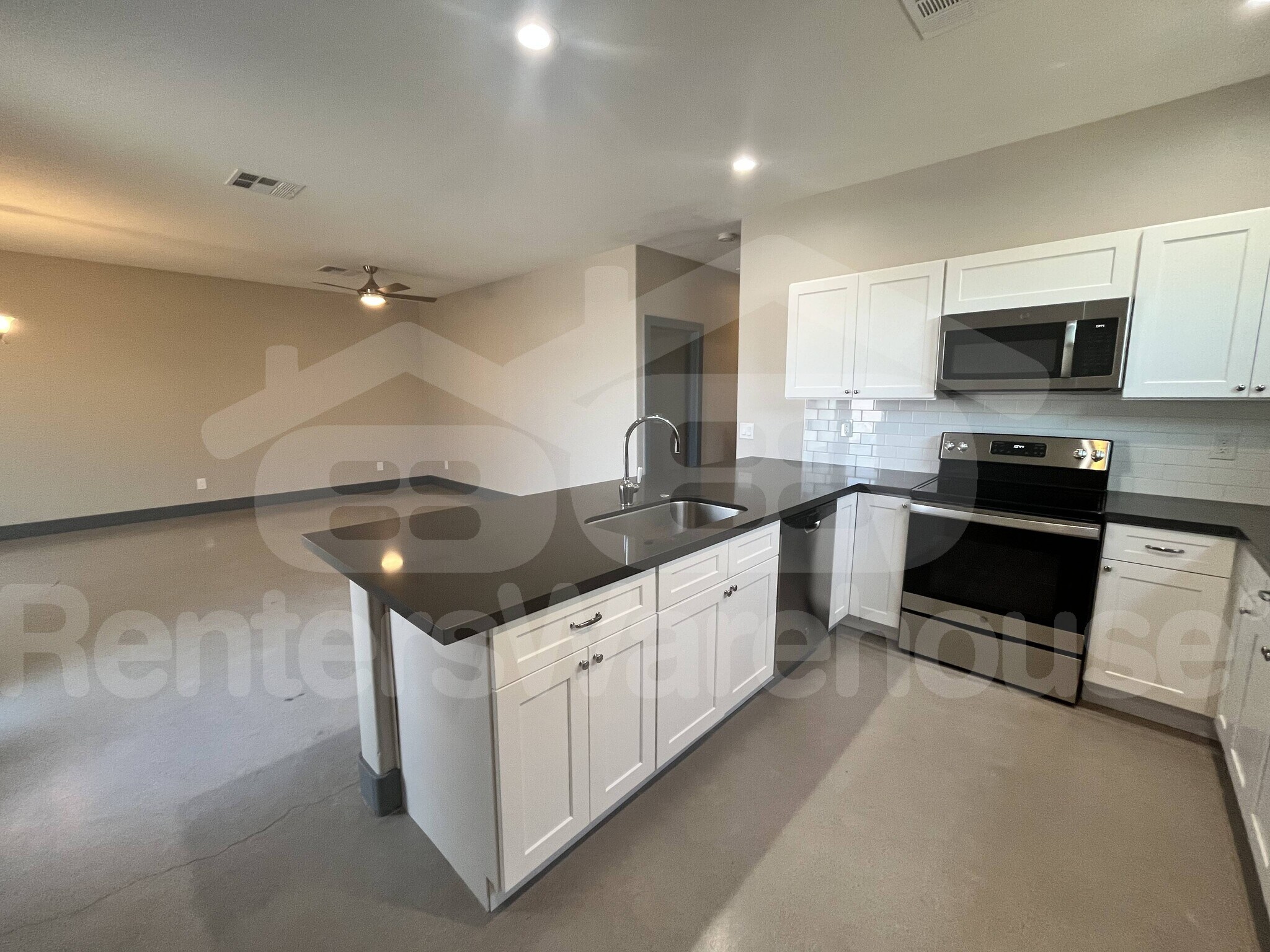 Building Photo - 1437 E Roosevelt St