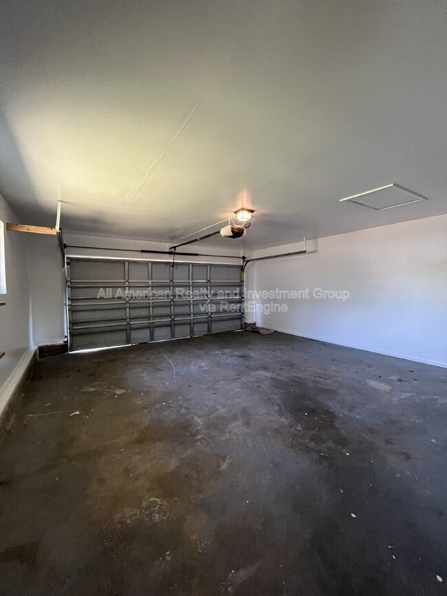 Building Photo - 36 5th Ave