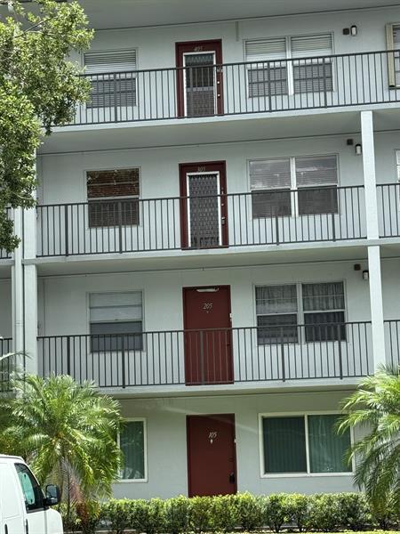 Building Photo - 1301 SW 134th Way