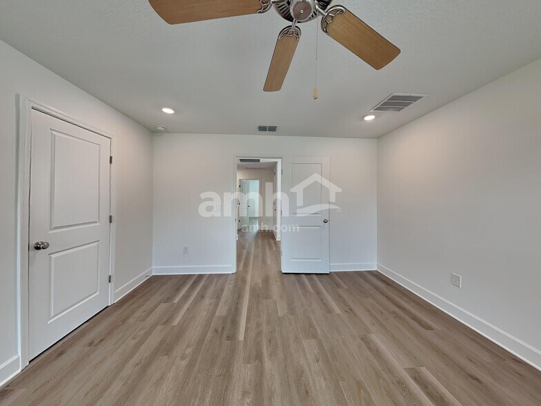 Building Photo - 16632 Cheyanne Ct