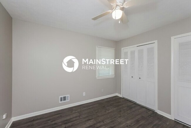 Building Photo - 3 Bedroom Pet-Friendly Home in Louisville,...