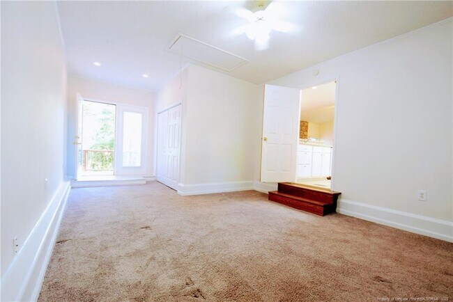 Building Photo - 2102 Forest Hills Dr