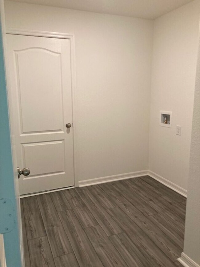 Building Photo - 35 Port Royal Dr