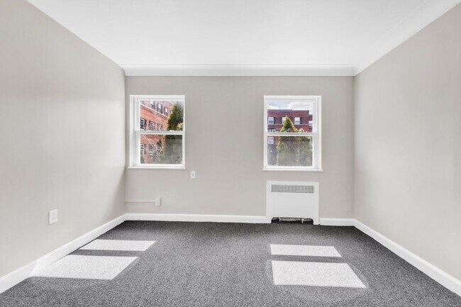 Building Photo - 41 Niles St