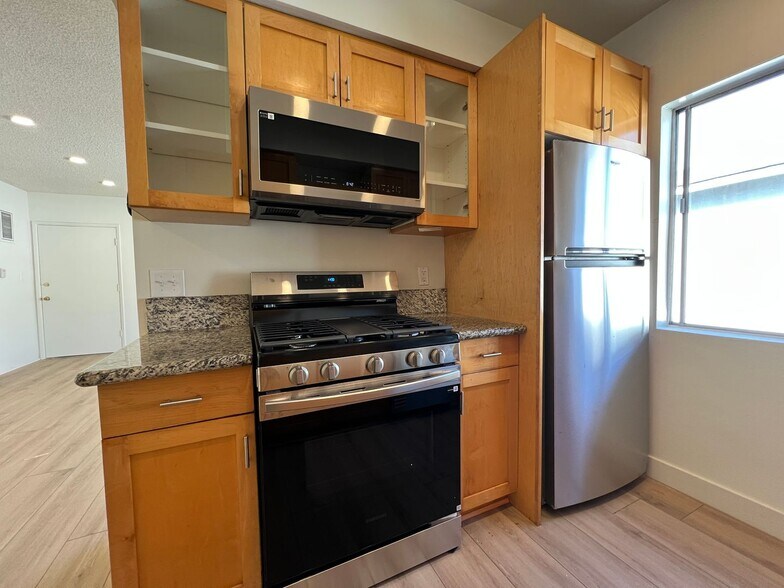 Building Photo - 3545 Keystone Av