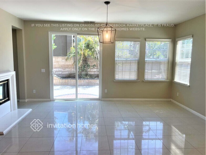 Building Photo - 12579 Chimney Rock Dr