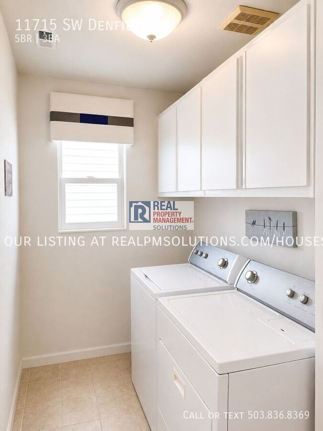 Building Photo - 11715 SW Denfield St