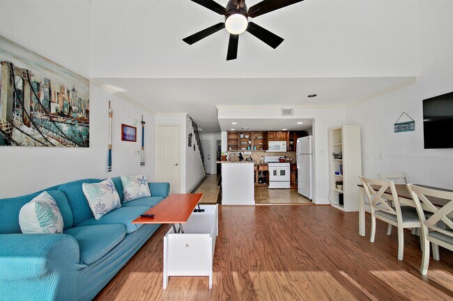 Building Photo - 7041 Kingston Cove Ln