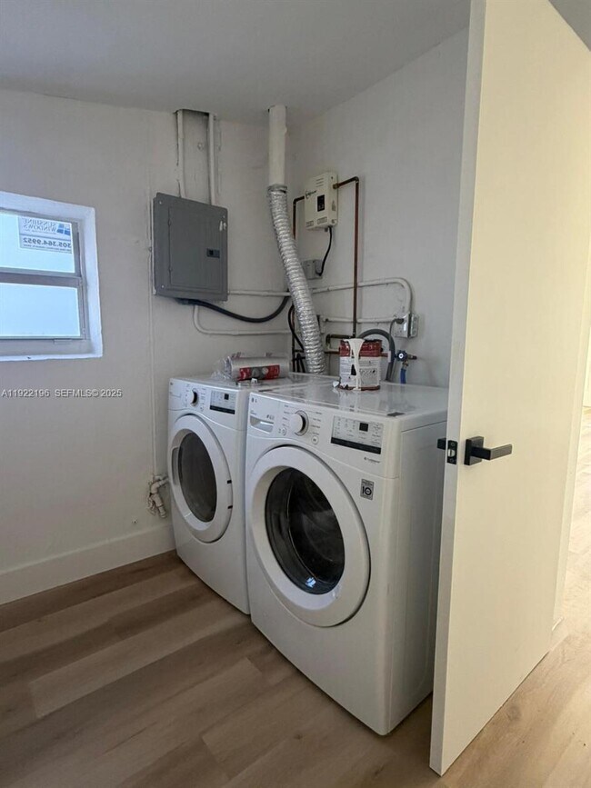 Building Photo - 6117 NW 27th St