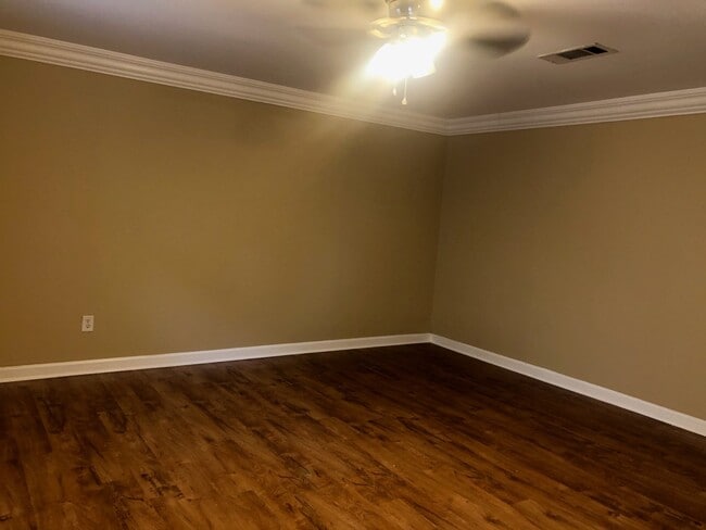 Primary Photo - Military Highway Apartments