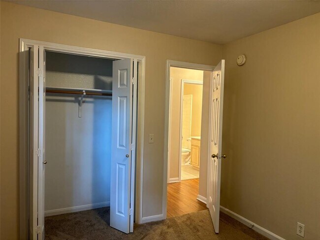 Building Photo - 1612 Darley Arabian Dr