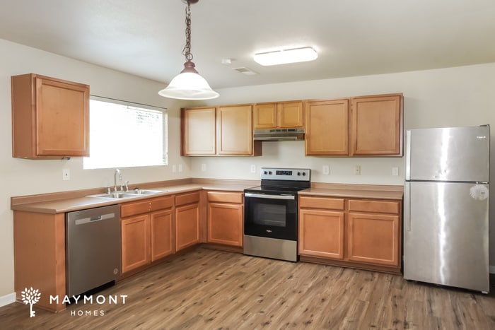 Building Photo - 203 Whitestone Dr NE