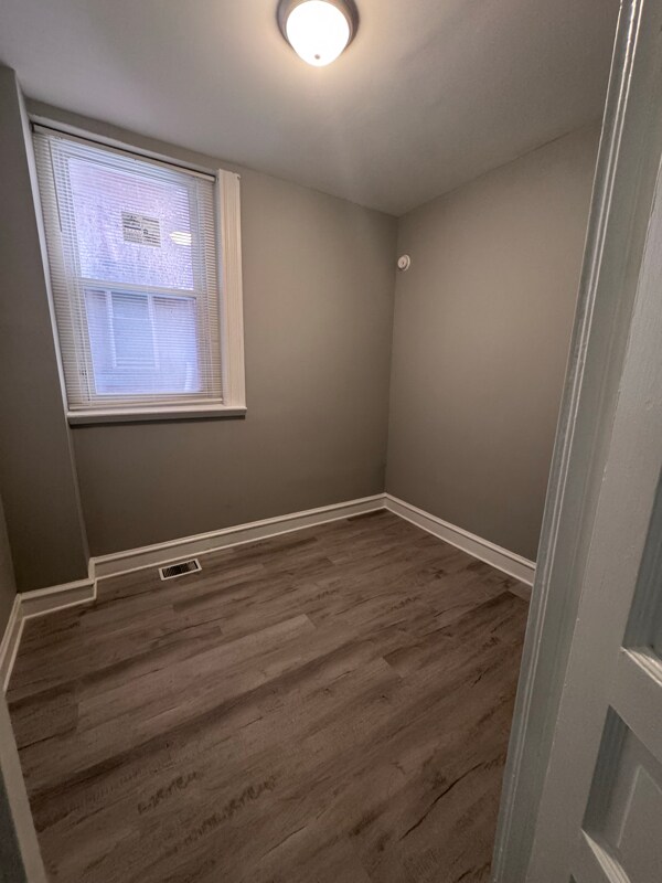 Building Photo - 4236 Parkside Ave