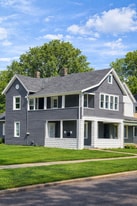 Building Photo - 1109 NE Perry Ave