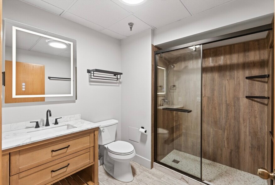 Updated spa style bathroom - 400 N 1st St