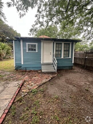 Building Photo - 307 E Lambert St