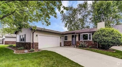 Building Photo - JUST LISTED for RENT!