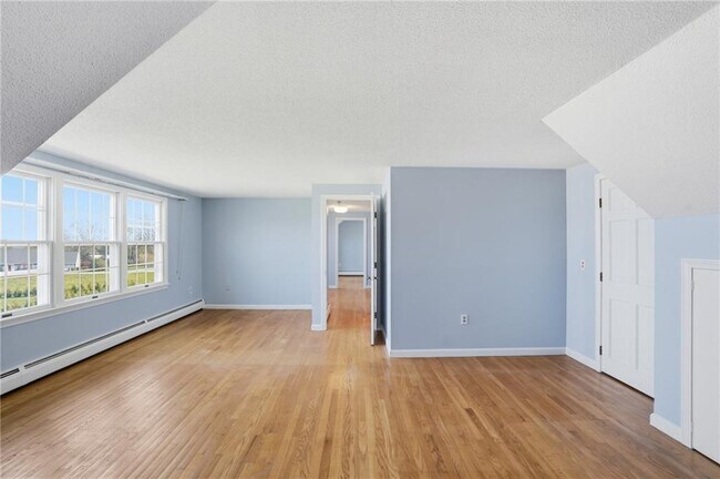 Building Photo - 22 Roger Williams Ct