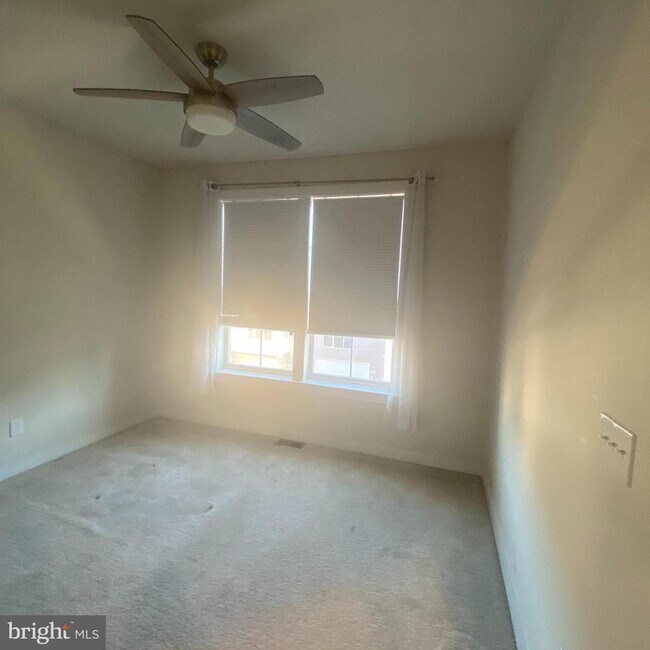 Building Photo - 24083 Gumspring Kiln Terrace