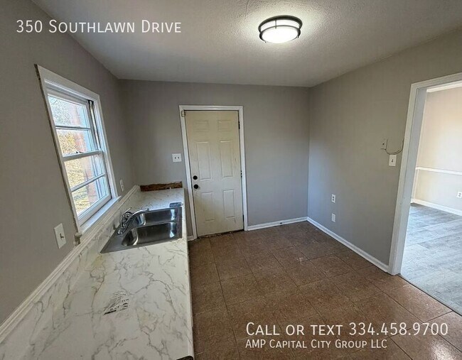 Building Photo - 350 Southlawn Dr