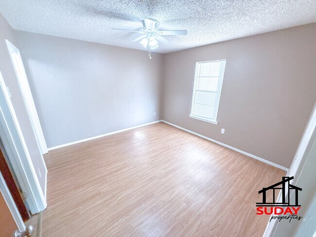 Building Photo - 209-209 Fletcher Dr