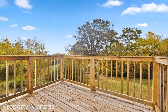 Building Photo - 4110 Garnet Dr