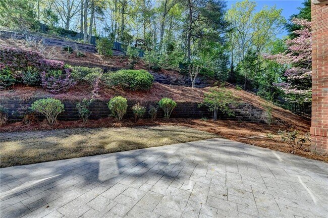 Building Photo - 10125 Brixton Pl