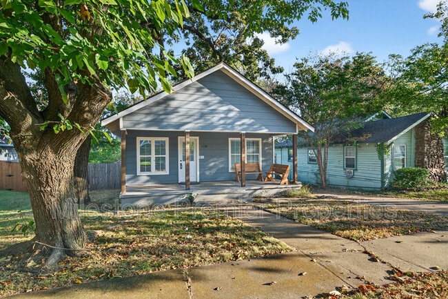 Building Photo - 1129 W Owings St