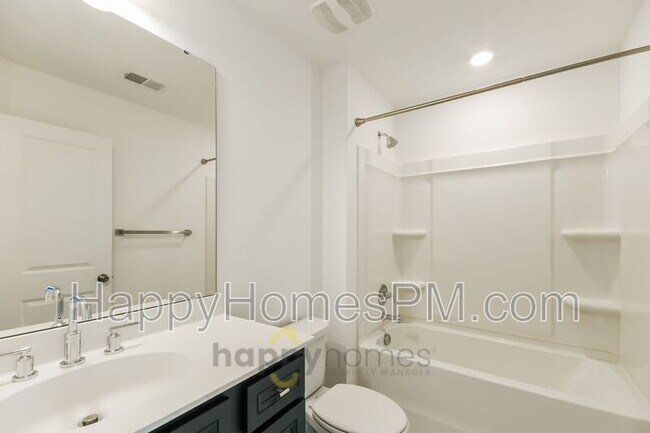 Building Photo - 134 Alpine Rd