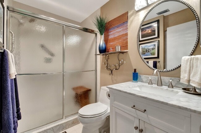 Building Photo - 13194 Lucinda Palm Ct