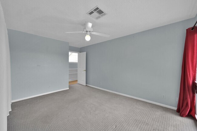 Building Photo - 12247 Trail Hollow Dr