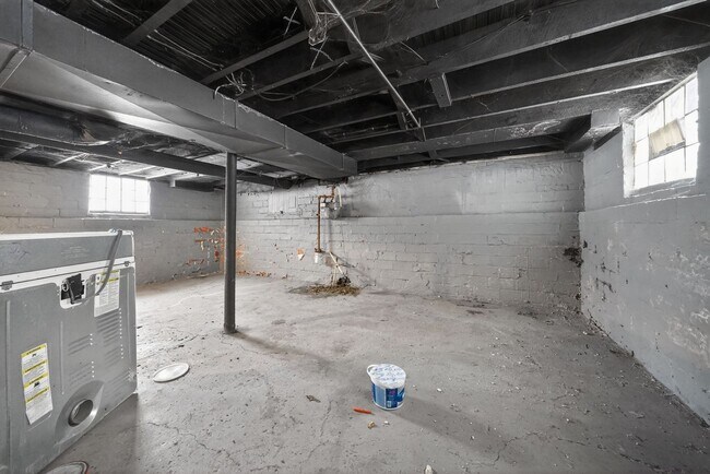 Building Photo - Charming 3BR House in Cleveland