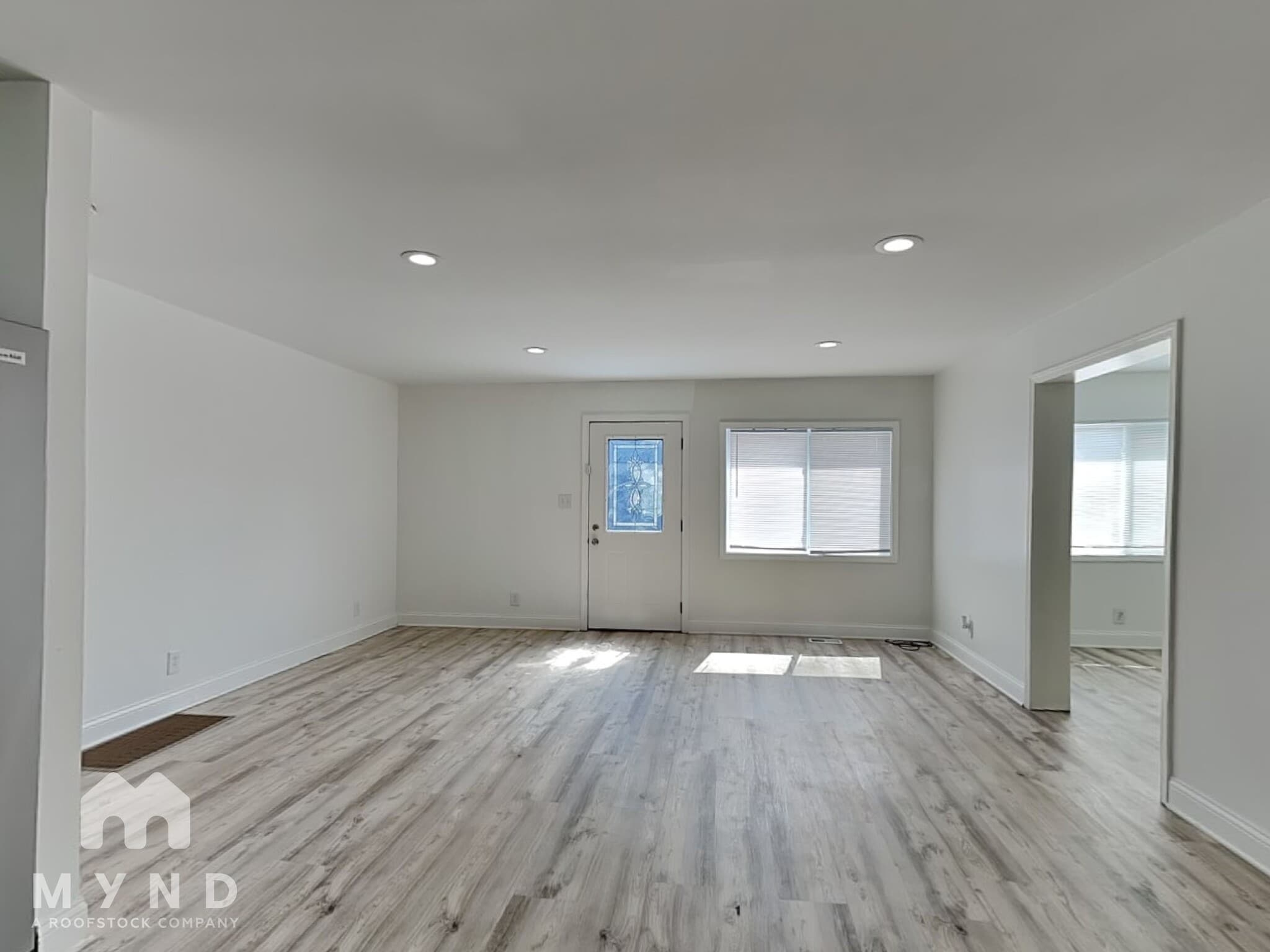 Building Photo - 598 Chestnut St