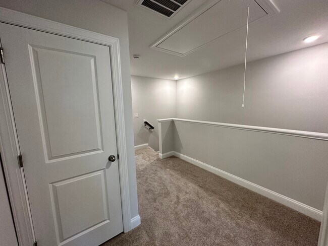 Level 3 hallway - 579 Forestville Rd