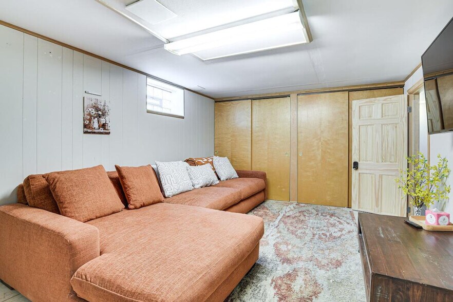 Building Photo - 1512 Mulford St