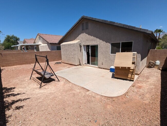 Building Photo - 4917 Hostetler Ave