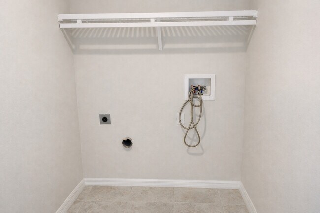 Building Photo - 500 NW 20th St