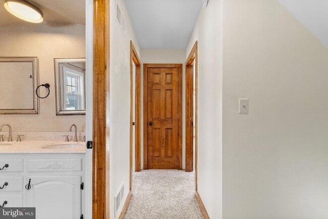 Building Photo - 6 McAllister Church Rd