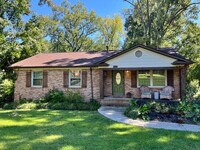 Building Photo - 5922 Amity Pl