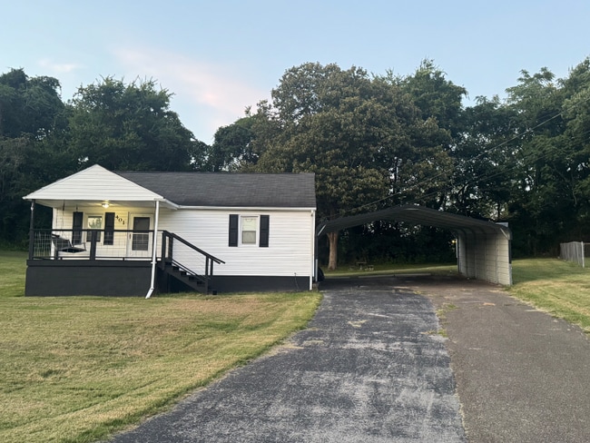 Building Photo - 401 Hollingsworth Cir