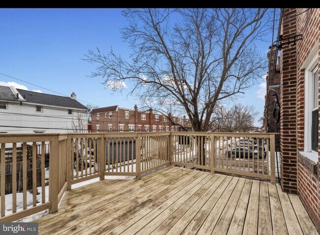 Building Photo - 622 Magnolia Ave