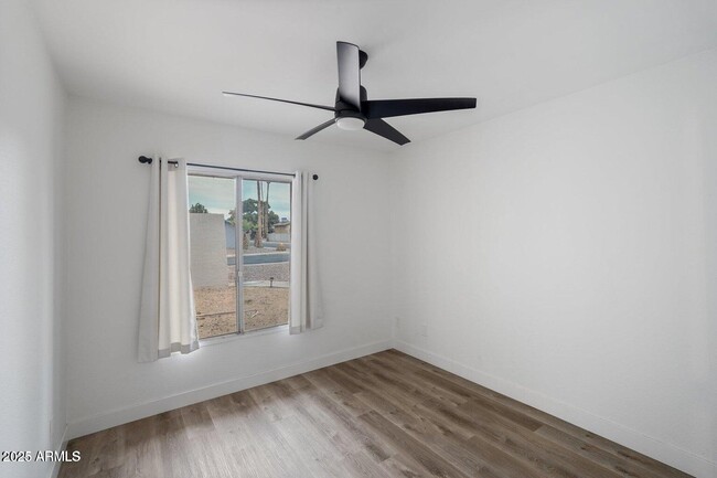 Building Photo - 3701 W Evans Dr