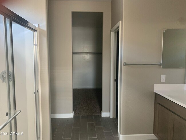 Building Photo - 264 S 189th Ln