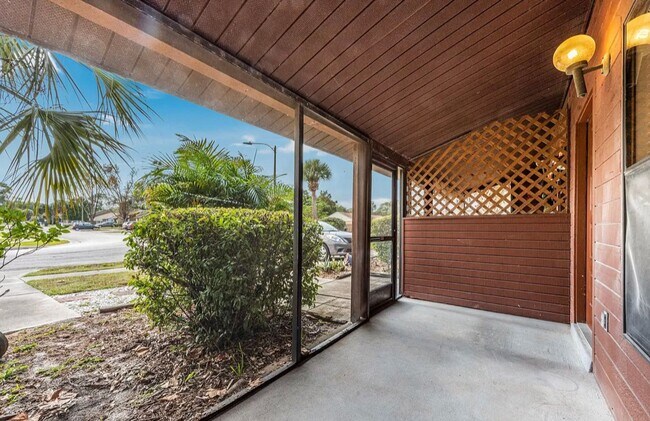 Building Photo - 5485 Decatur St